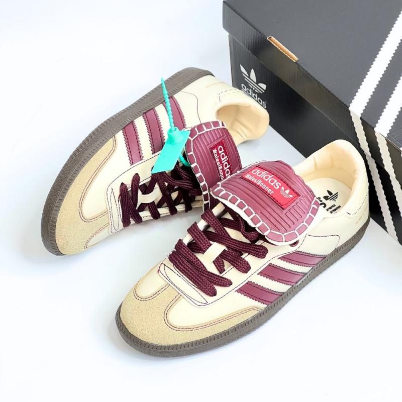 Wales Bnnr Krem Bordo